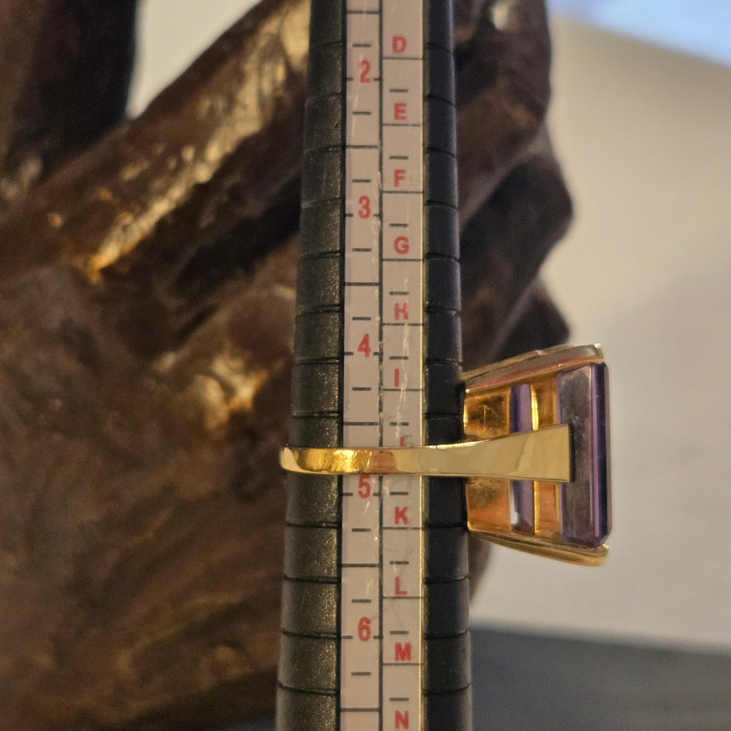 18K Gold 12ct Emerald Cut Amethyst Ring - Size 5.75