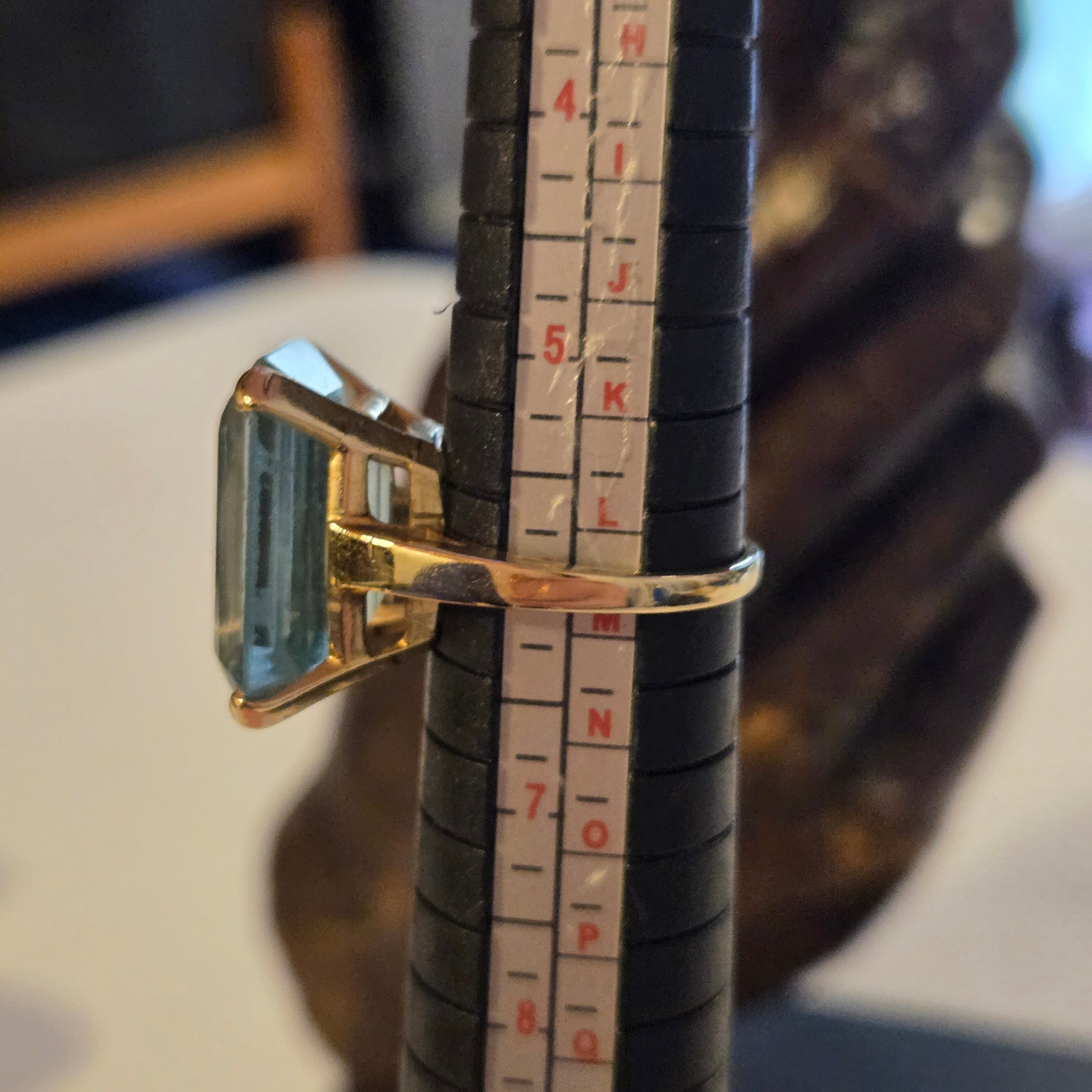 14K Gold 24ct Green Spinel Ring - Emerald Cut - Size 6