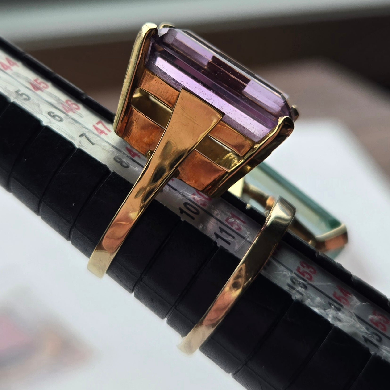 18K Gold 12ct Emerald Cut Amethyst Ring - Size 5.75