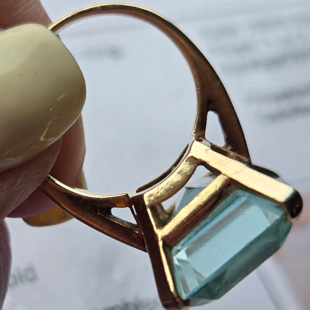 14K Gold 24ct Green Spinel Ring - Emerald Cut - Size 6