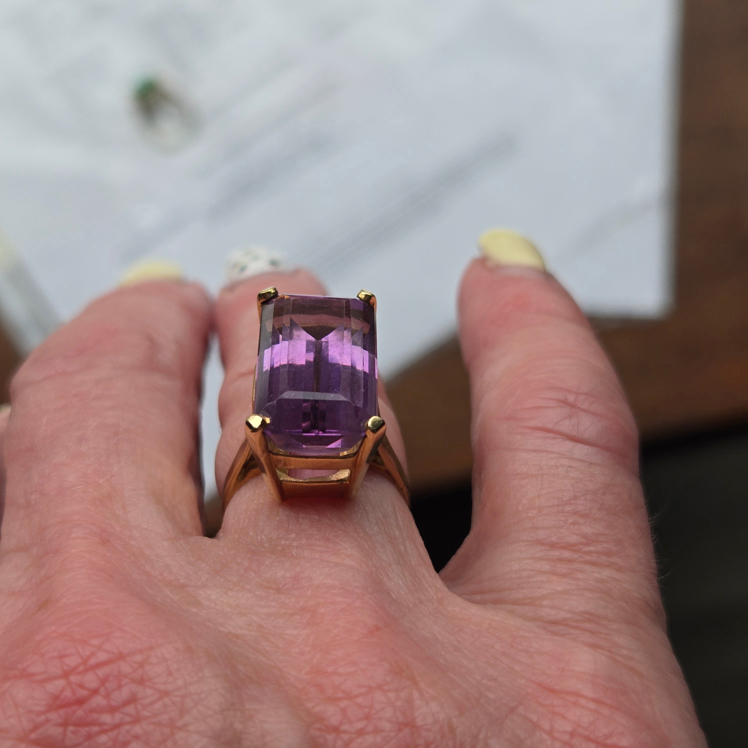 18K Gold 12ct Emerald Cut Amethyst Ring - Size 5.75