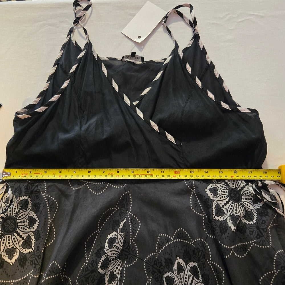 Hebbeding 2 Piece Pantsuit- Size M/L‎ - NWT