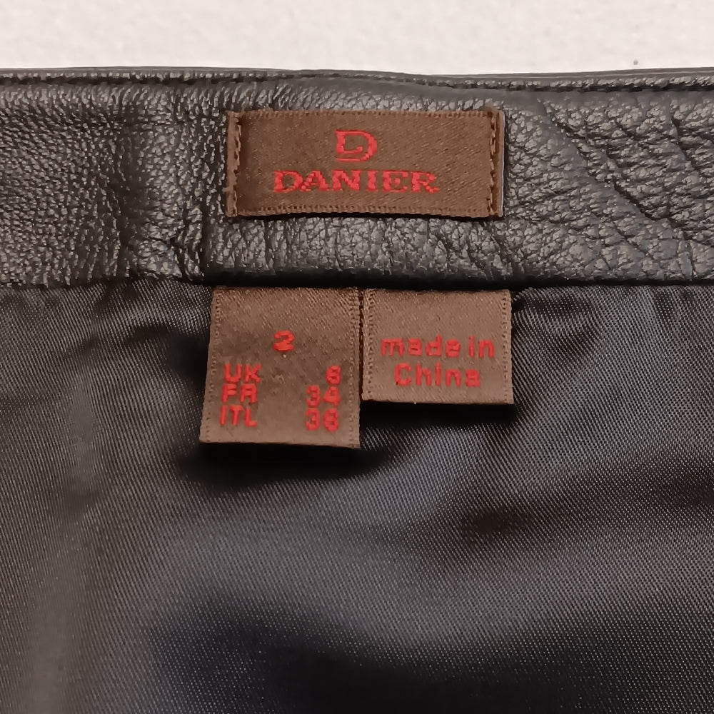 Danier‎ Leather Skirt - Size 2