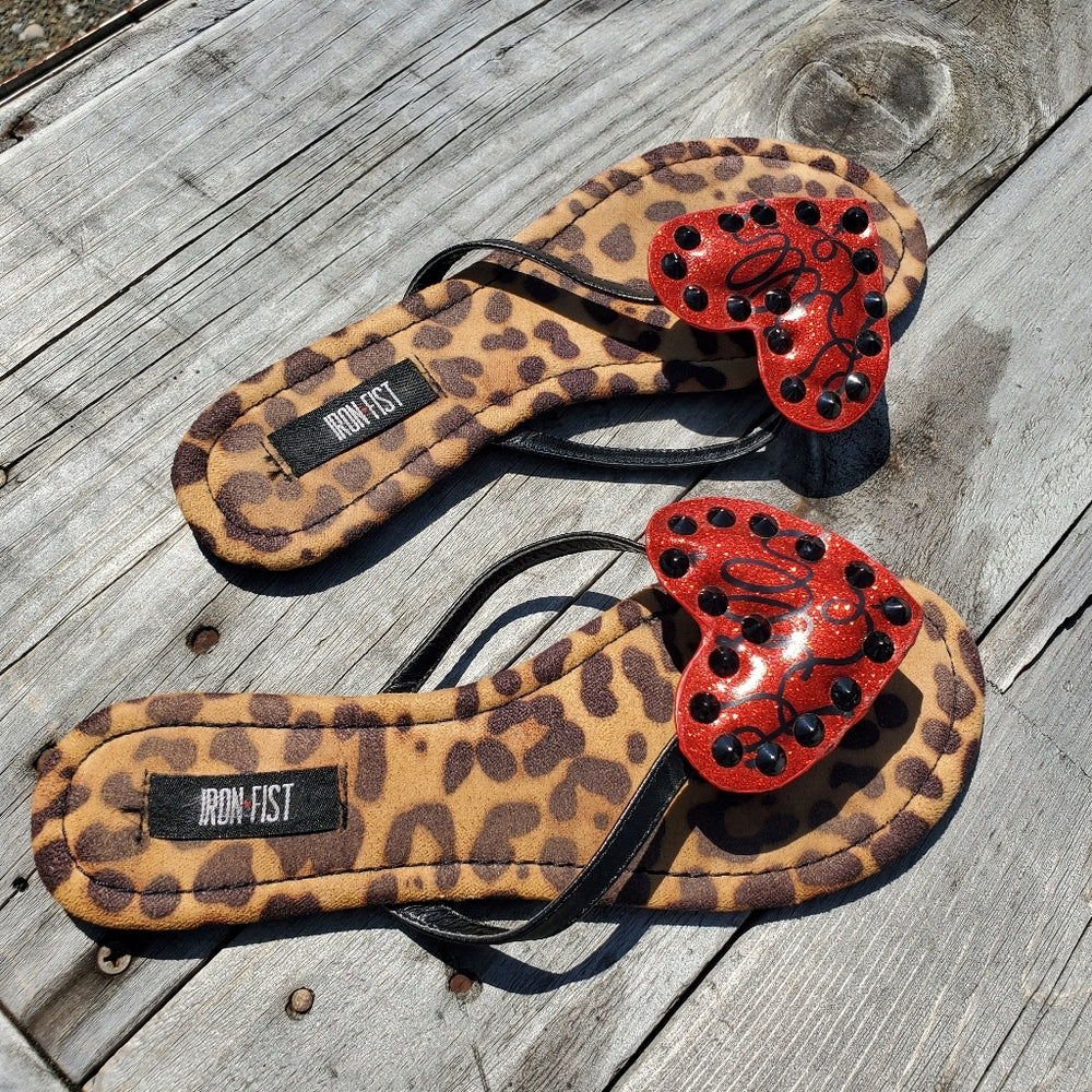 Iron Fist‎ flip flops - Size 7