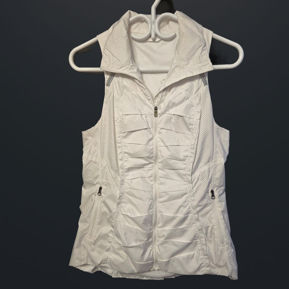 Lululemon Run: Take Flight Vest - Size 4