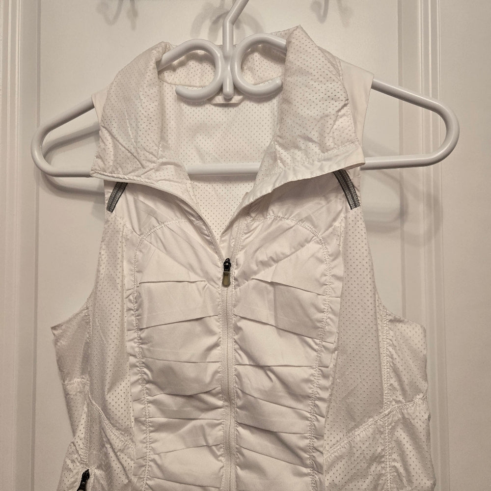 Lululemon Run: Take Flight Vest - Size 4