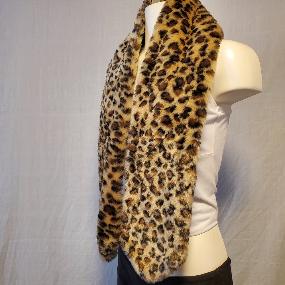 Leopard Print Faux‎ Fur Scarf