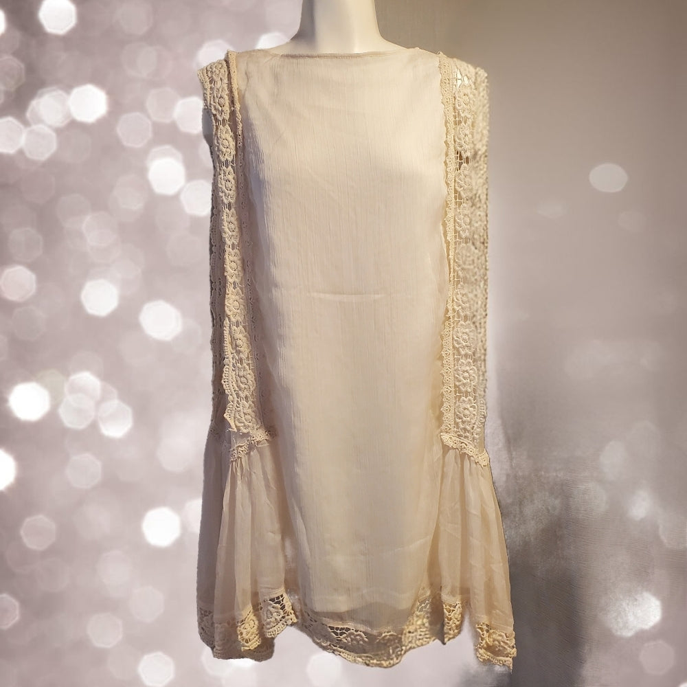 Elegant Cream‎ Lace Dress - Medium