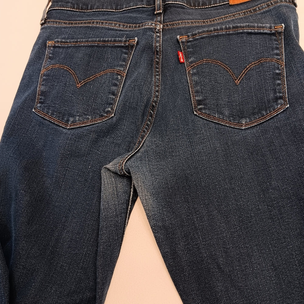 Levi 311‎ Shaping Skinny Size 28