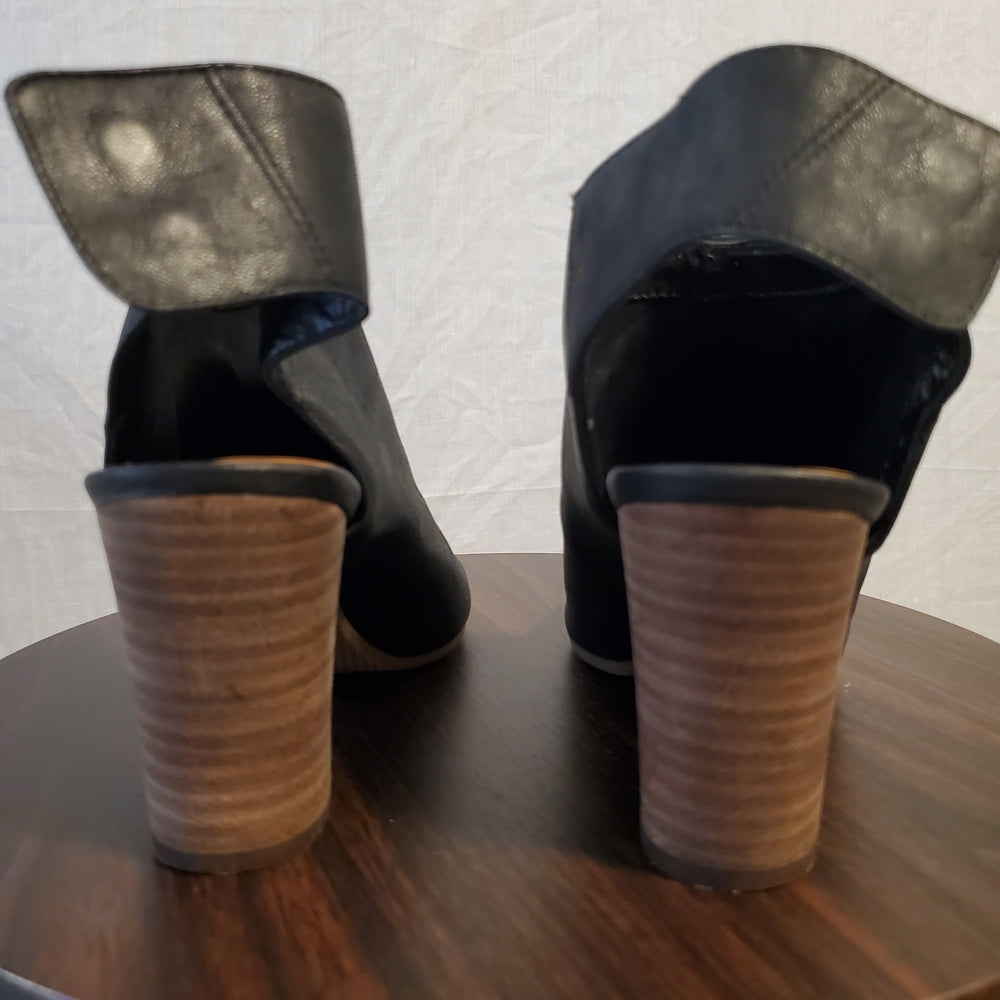 Nine West‎ Black Peep-Toe Ankle Boots - Size 7.5