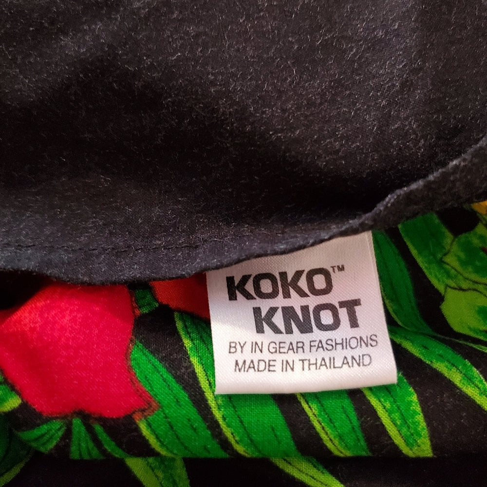 Tropical Black Sarong with‎ Green Palm Design