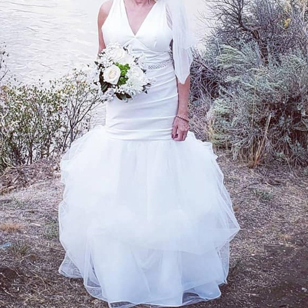 Vera Wang Wedding Gown - White by Vera Wang‎