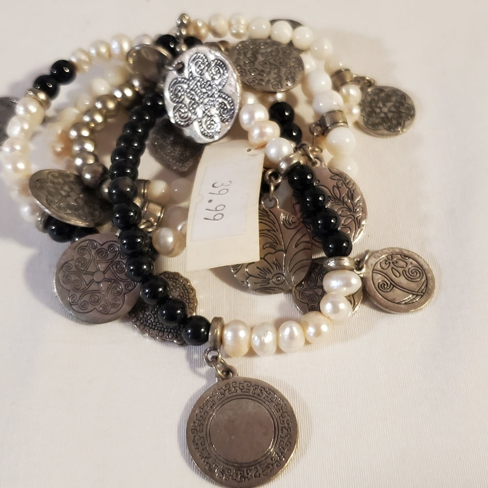 Lizou Bracelet Set