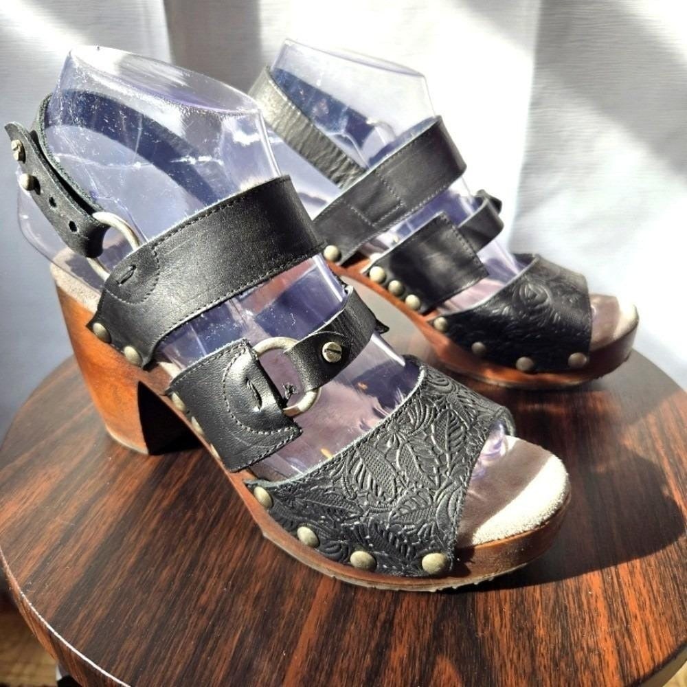 Dkode‎ Sandals - Size 6.5