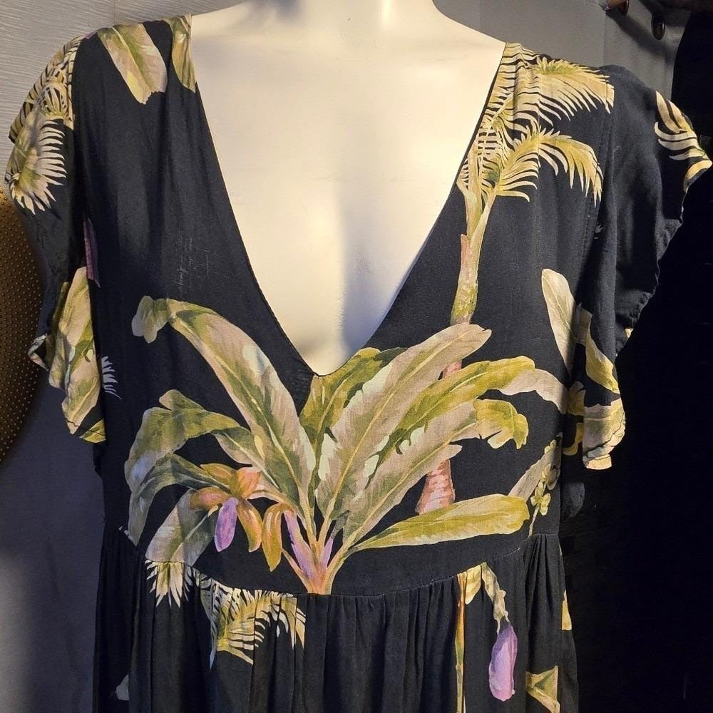 Malai Maxi Dress with Ruffle Sleeves - Small to‎ Medium