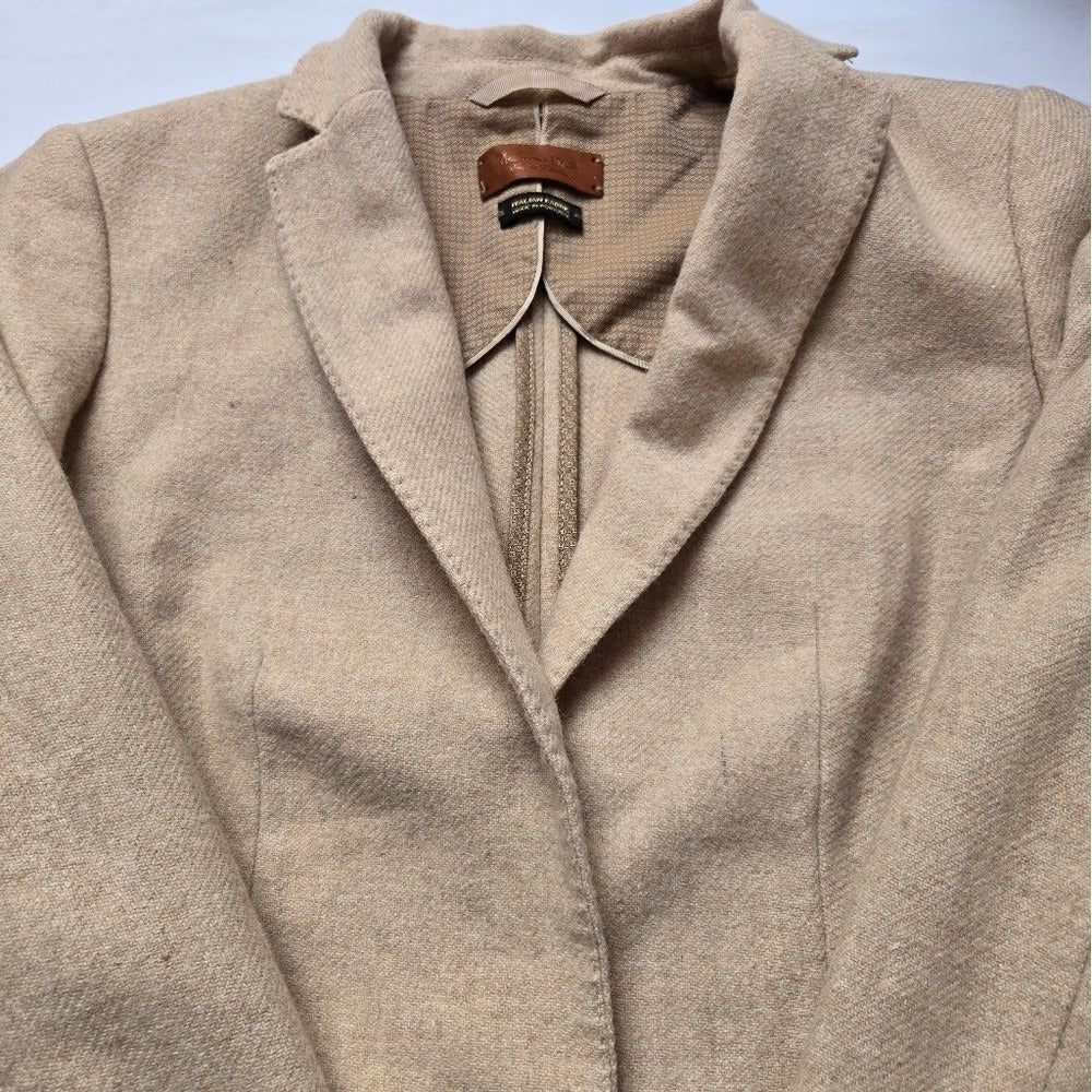 Women's Massimo Dutti cream Blazer - Size 4‎
