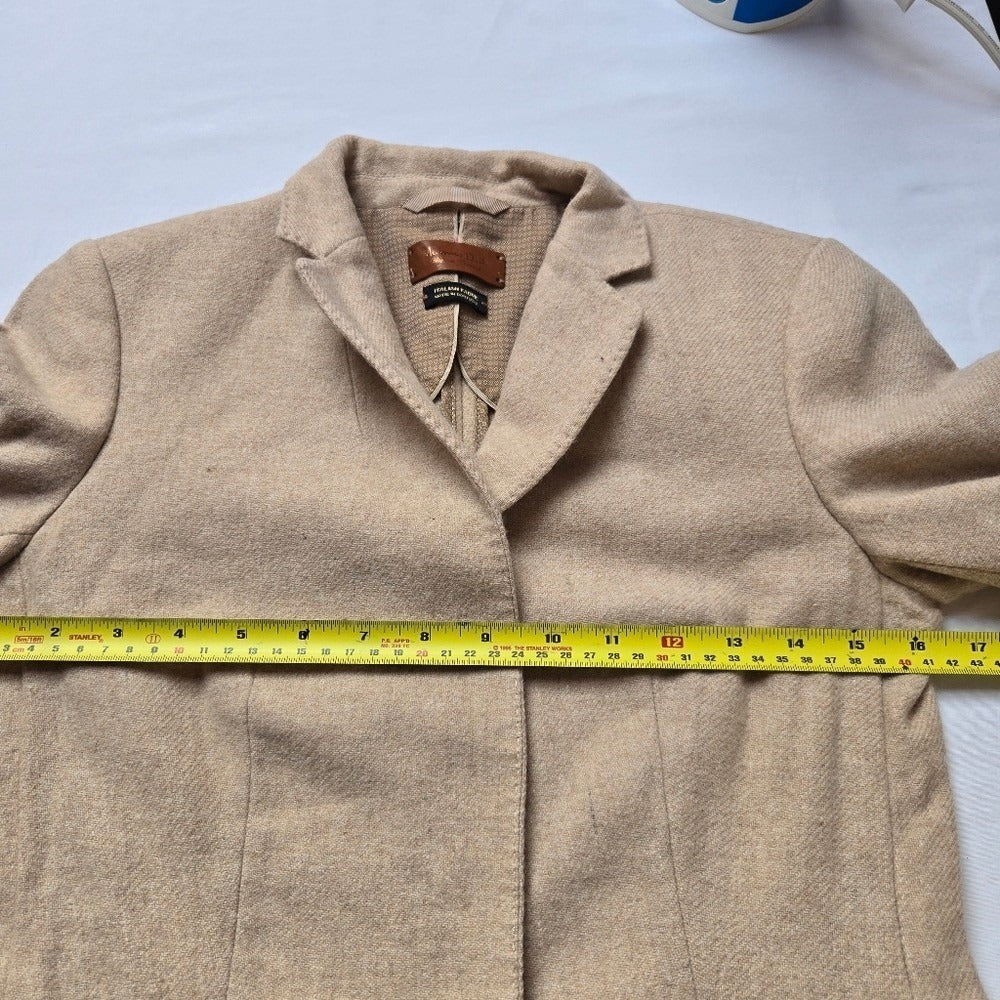 Women's Massimo Dutti cream Blazer - Size 4‎