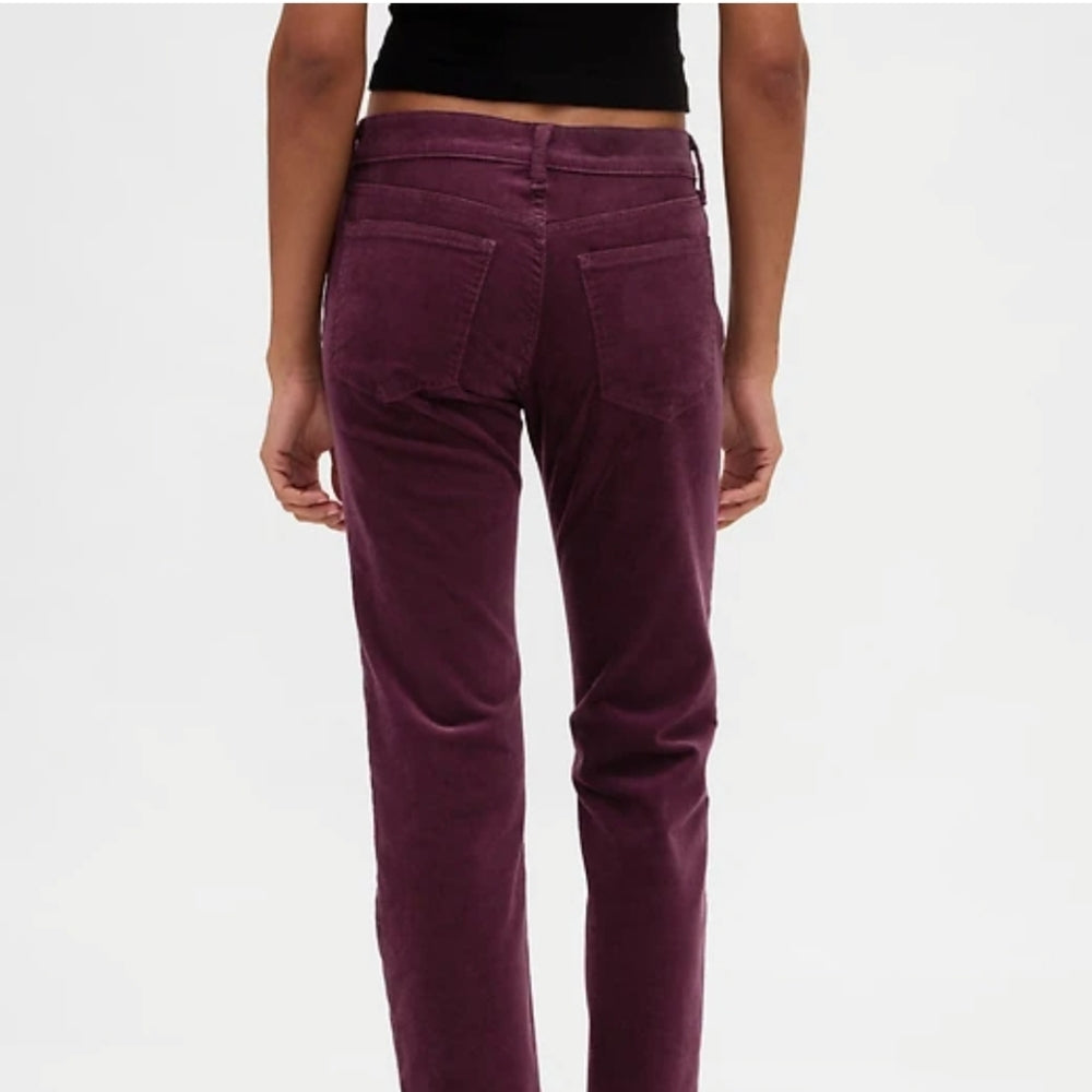 Low Rise Corduroy '90s Slim Straight Pants