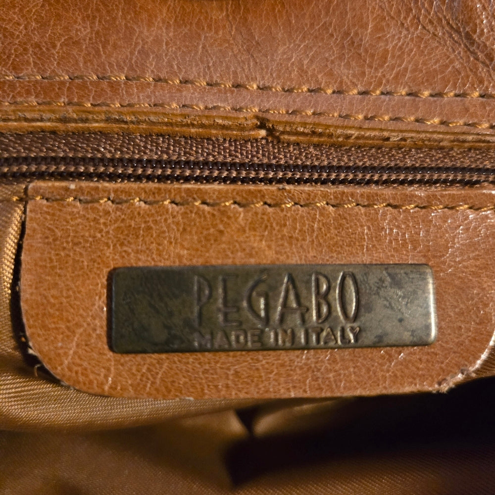 Pegabo‎ Vintage Leather East-West Shoulder Bag